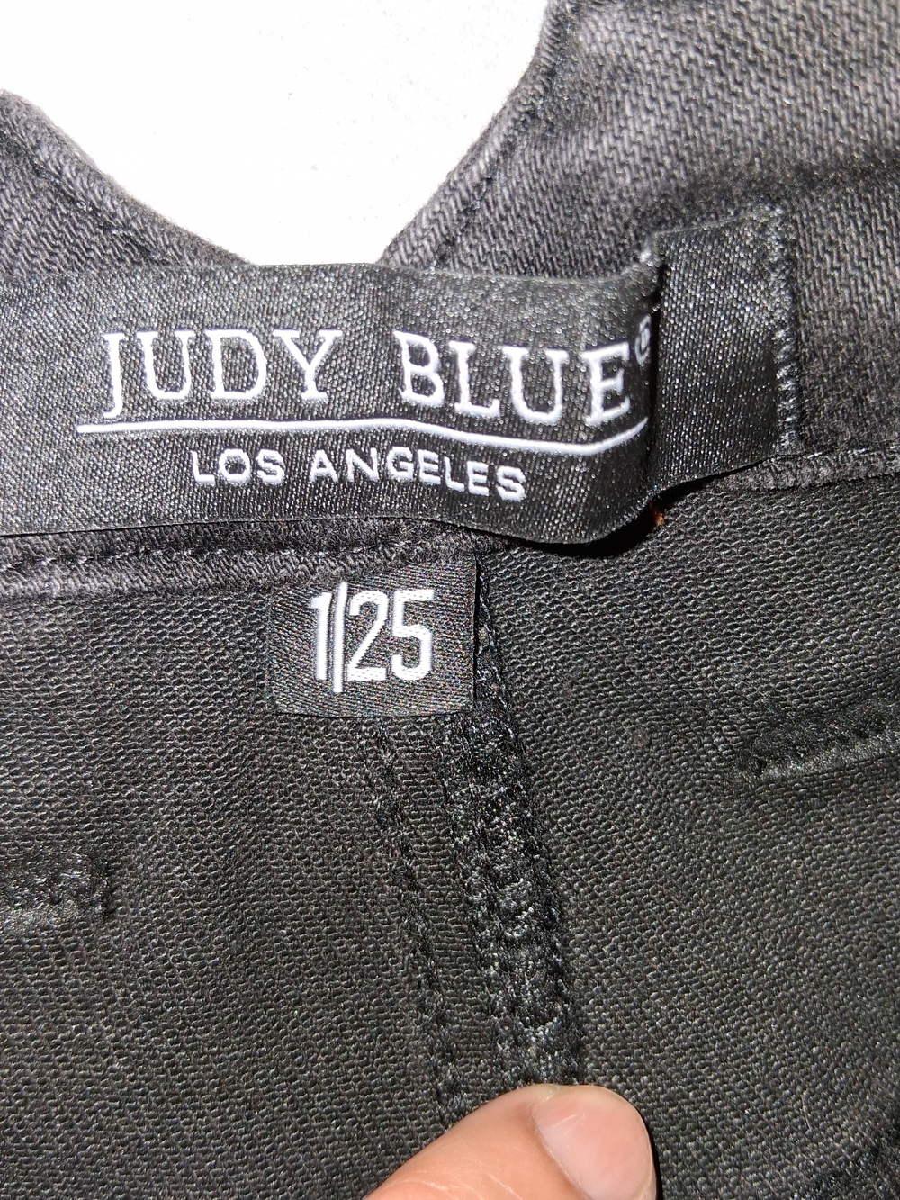 Judy Blue High waisted Relaxed fit through hip and thigh. Barrel/wide leg. NWT - Picture 3 of 13